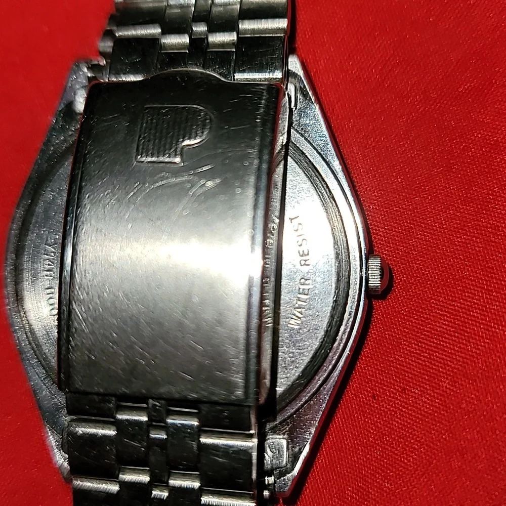 Pulsar Unisex Mens Womens Watch Y148-8009 Silver Case‎ & Band Day Date